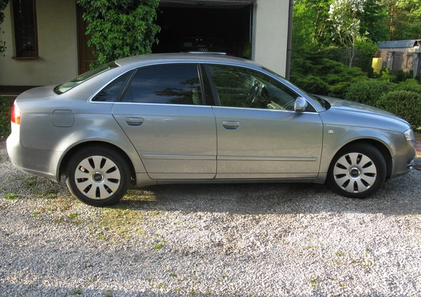 Audi A4 cena 18000 przebieg: 304000, rok produkcji 2006 z Radom małe 46